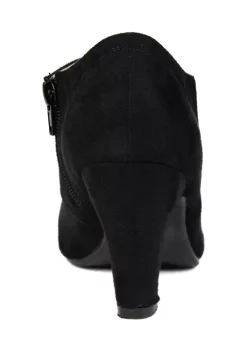 Brand new ⭐ Journee Collection Wide Width Leona Booties 🔔 -Journee Collection Shop Belk 1046