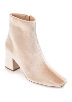 Brand new ❤️ Journee Collection Hazara Booties 💯 -Journee Collection Shop Belk 634